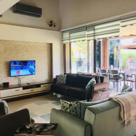 Elfida Villa *